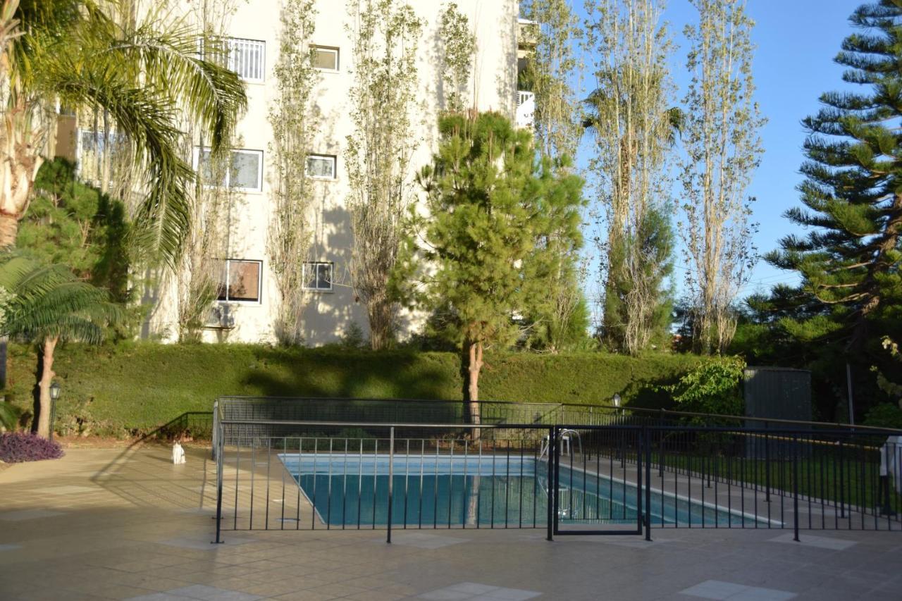 Raise Cosy Studio With Pool In 利马索尔 外观 照片