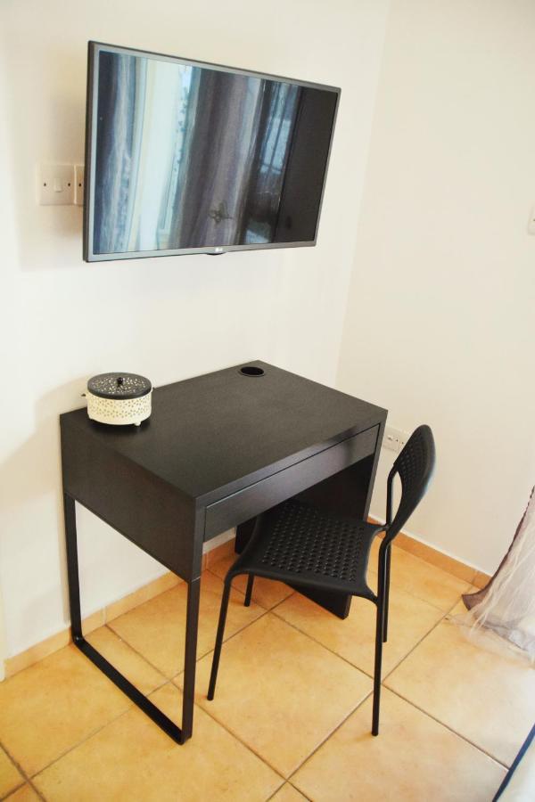 Raise Cosy Studio With Pool In 利马索尔 外观 照片